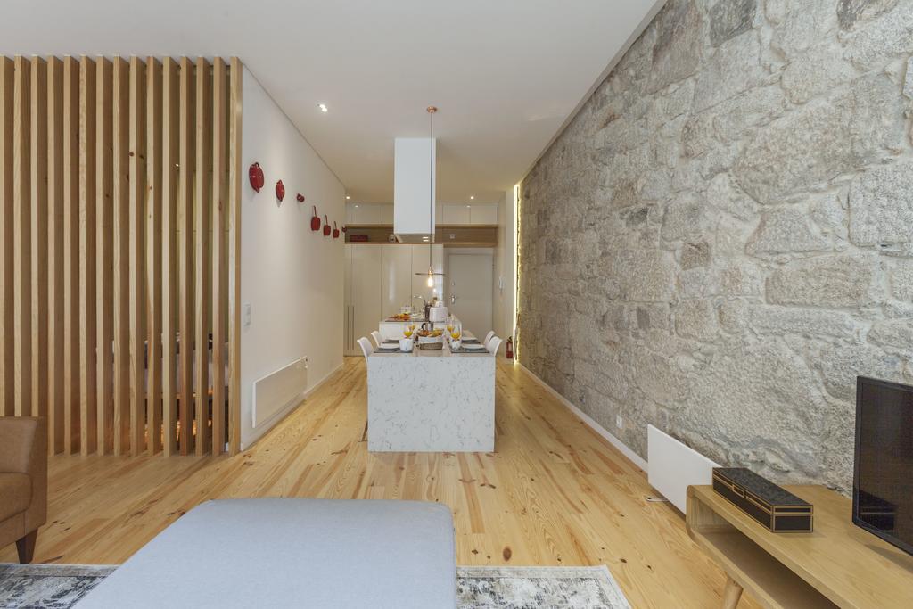 Old Stone Flats By Host Wise Apartment Порто Екстериор снимка