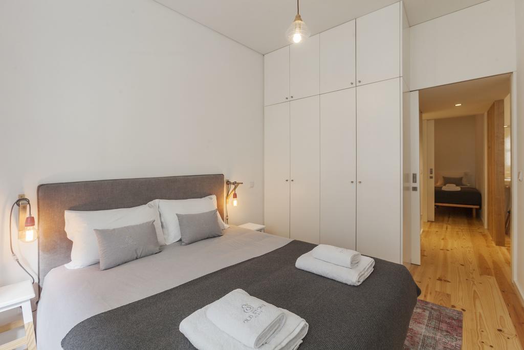 Old Stone Flats By Host Wise Apartment Порто Екстериор снимка