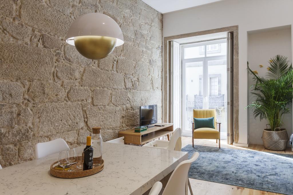 Old Stone Flats By Host Wise Apartment Порто Екстериор снимка